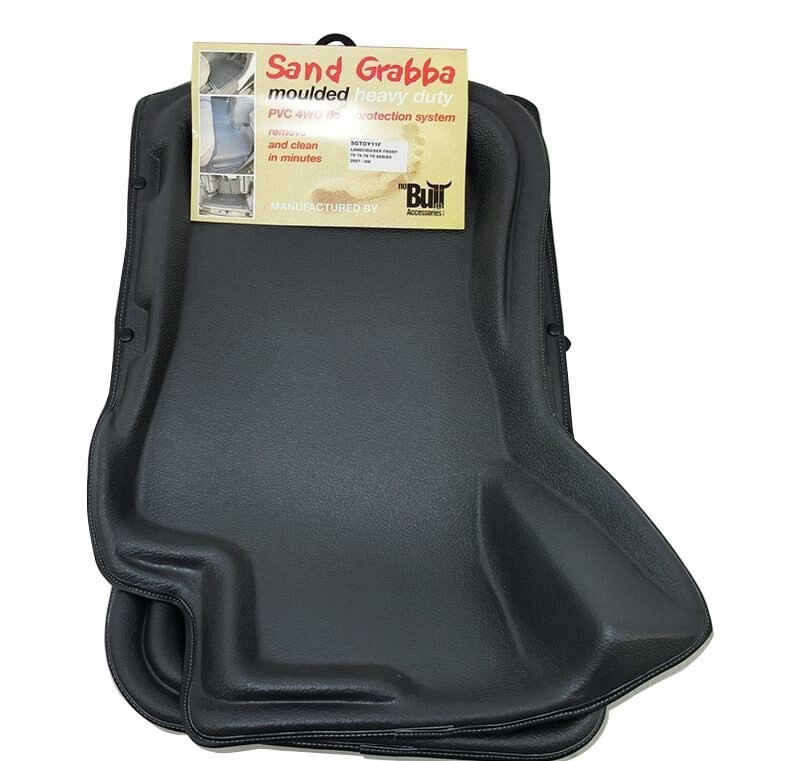 Navara d40 on sale floor mats